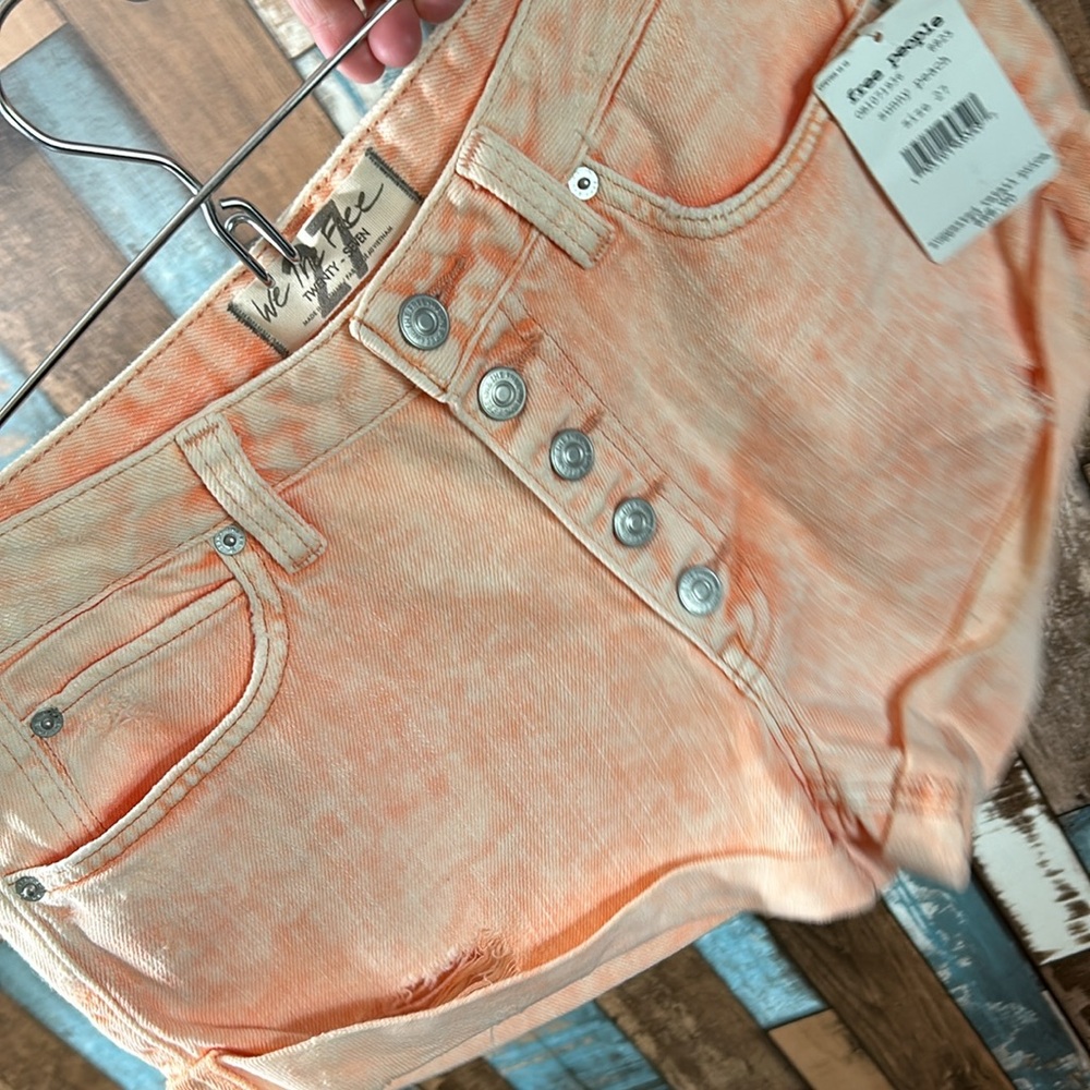 Free people 27 sunny peach shorty shorts super cute